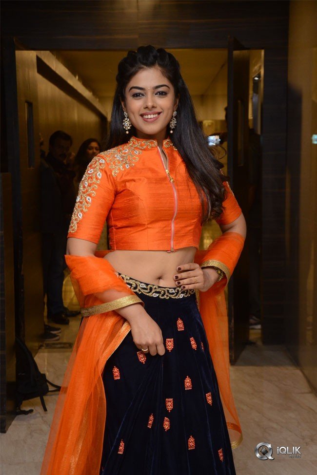 Siddhi-Idnani-New-Photos